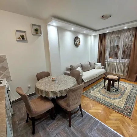 Stan Na Dan Alexa Sa Free Parkingom Daire Novi Sad Dış mekan fotoğraf